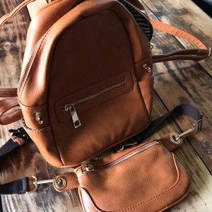 backpack with detachable fanny pack